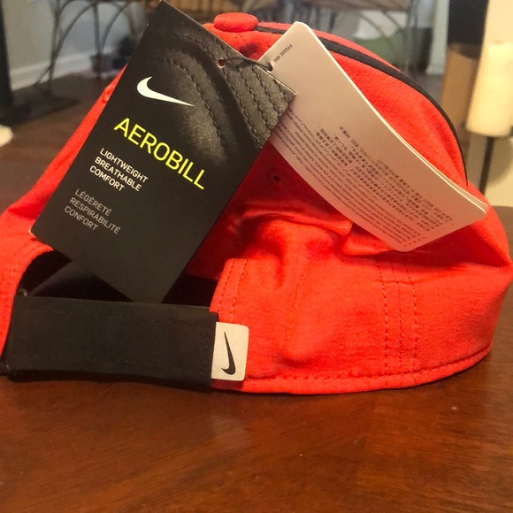 Nike Ohio State Adjustable Ball-cap. - Picture 3 of 3